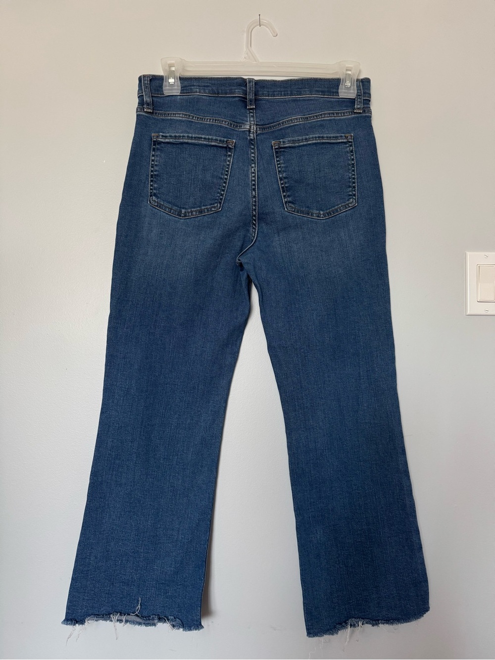 Banana Republic Cropped Bootcut Raw Hem Stretch Jeans Size 29/8 - Picture 3 of 8